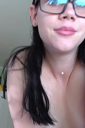Hot Serbian Stepmom Anna Gives Blowjob and Footjob