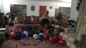 Random 100 Balloon Pop - Miss Jessica Wood uses her bottom to pop 100 Balloons