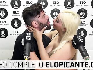 LORE SOFIA CUENTA COMO LE GUSTA QUE LE CHUPEN LAS TETAS