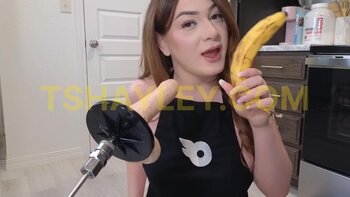 Hayley Hilton's Anal Orgasm Ride