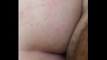 Puta sentando na rola e gemendo gostoso com o dedo no cuzinho apertado , ycaro e Carla putinha