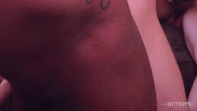 chamando um gostoso pro trisal