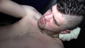 mec de cite baise barebac par vieux pervers sur un slingmec de cite passif ...