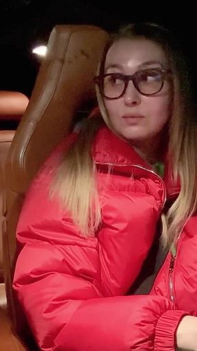 The Stepson Who Ran Away From Home Actively Fucks His Stepmother's Pussy in His Stepfather's Car