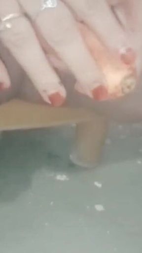 Desi Aunty Shows Her Body to Boyfriend