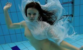 Hot and busty amateur teen sweetie nude underwater