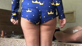 sanding the soles, food the slave