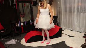 Sissy Dee Is Not an Innocent Bride