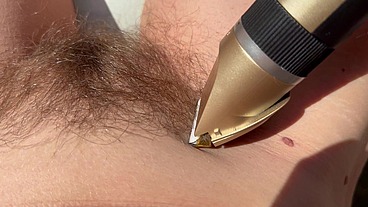 Trimming my bush and my leg hairs