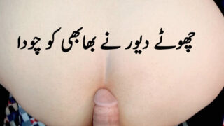 İğrenç biseksüel seks: Azgın lezbiyen anne, sert bir penisi anüsünden ağzına alıyor, 69 pozisyonunda ilişkiye giriyor ve anüsünü yalıyor.