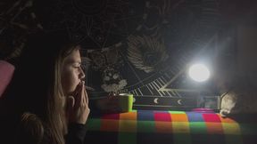 SMOKING YULIANA - DARK SIDE PROFILE SMOKE AND PHONE WATCHING