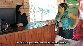 Hermanastras lesbianas se lamen sus grandes co&ntilde_os hasta quitarse la calentura en paseo familiar PARTE 1