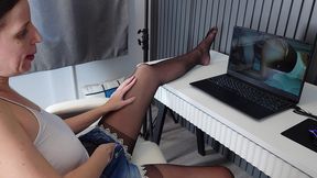 anabel sucks my cock after watching some pantyhose porn