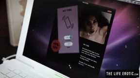 ”Blonde Cristal Caitlin uses her phone as a vibrator”