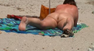 Old fat hubby strokes his BBW wife's huge ass on nude beach