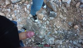 hiking girl got a good cumshot