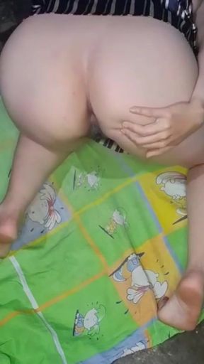 GIRL MASTURBATING AFTER PLAYING   Clip 2