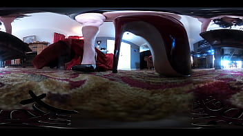 Giantess Dominatrix Mesmerize VR 360 Jane Judge