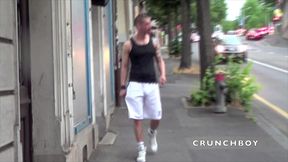 mec viril en cuir bais  par un militaire