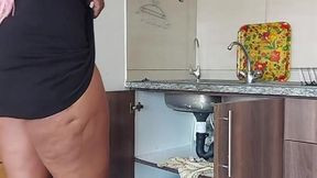 Kitchen backshot fun with pudding pot