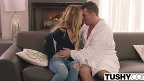 Taking it in the Ass from My Boss in the Office