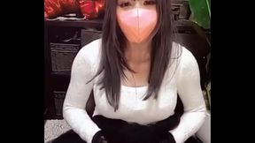 【個撮】お姉さん系が配信しながらオナニーする動画