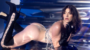 Petite body teen babe Keep Chambers looks amazing in the nude