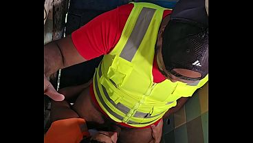 MEU CHEFFE ME FUDENDO GOSTOSO NO BANHEIRO DO TRABALHO