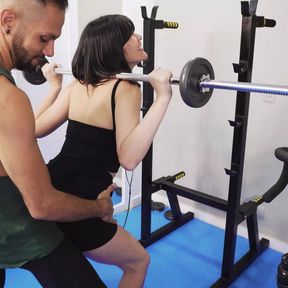 Gym Trainer Fucks the New Girl