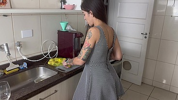 Cooking and suddenly i got fucked bareback by my friend BBC