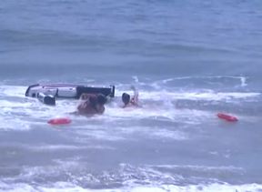 Double hot MILFs for deep pleasure of old pig