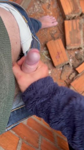 Thrilling moment from &quot;Shy boy helps stranger outside.&quot;