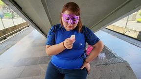 sit on my face, eat my ass, make a popsicle with the cum and eat it in the subway