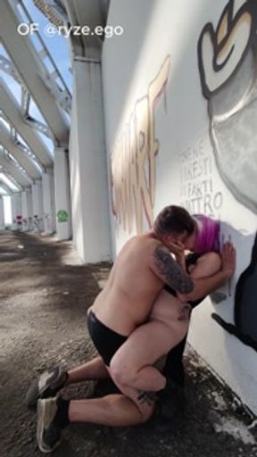 Pussy cleaning after pissing atVela di Calatrava (full only on OF)