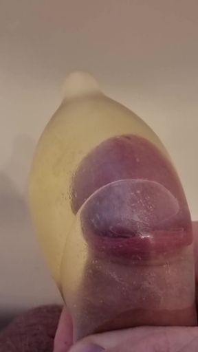 Must-see moment from &quot;Peeing into a condom - try to let it burst&quot;