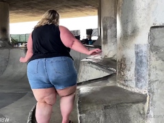 Latin bareback amateur fucked in ass outdoors