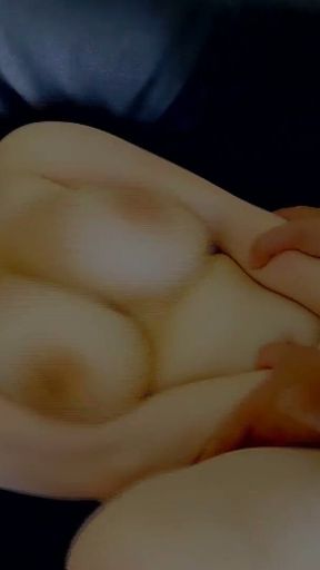 Fresh! Delicious! Super A5-grade Top-quality Meat Amateur with L-cup Breasts Volunteered to Be a Masochist. Monami