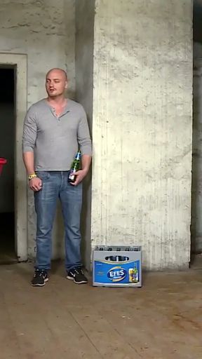 Die neue Nachbarin im Keller doppelt gelocht   Clip 1