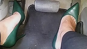 Feet Pressing Pedals In Green Pointed Elf Scarpins