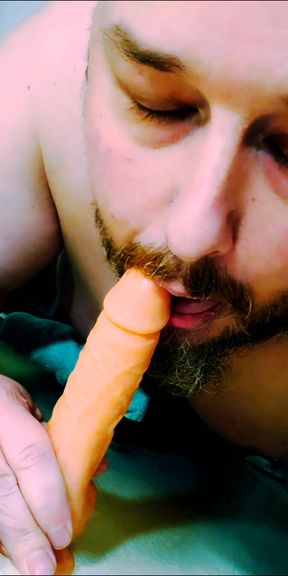 Superchub sucking dildo