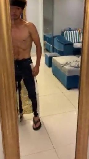 Hot Bath! Two Curious Latinos End in Deep Anal Sex with Thick Sperm!