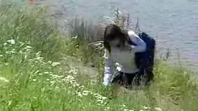 Japonesita Frívola y Linda Montando al Aire Libre