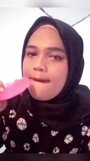 Ivvy Hijab Crossdresser , wearing jeans then masturbates