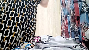 A Vulnerable Reflection in the Fitting Room Mirror: Nicoletta Confronting Her Insecurities and Reclaiming Her Body Confidence Amidst the Pressure of Modern Beauty Standards