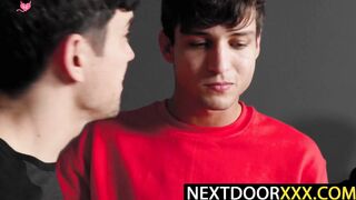 NextDoorXXX.com - Elliot Finn surprises Dakota Payne with a threesome