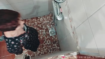 Vends-ta-culotte - Voyeur - Fran&ccedil_aise Tatou&eacute_e sous la Douche - Holly.Kinky