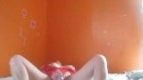 Chubby big bottomed pale lady masturbated on webcam for my friend
