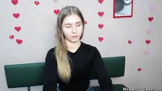 Blonde Ukrainain masturbates on webcam