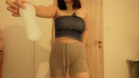 Wearing a maxi pad Im masturbating and showing off my big sexy ass in leggings