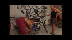 Hot Busty Amateur MILF Fucked and Cumshot on Pussy by Huge Cock